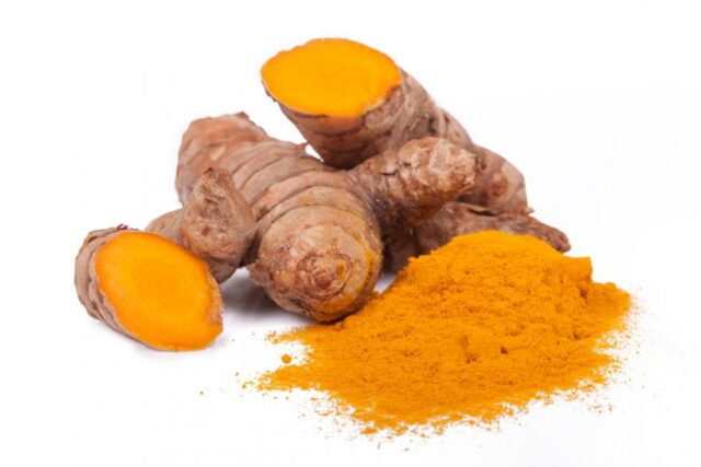 BENEFICIOS DEL TÉ DE CÚRCUMA