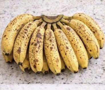 ¿Qué le sucede a tu cuerpo si comes un plátano antes de acostarte?